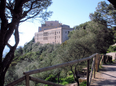 Das Kloster Sant Salvador auf einem 500 Meter hohen Berg im Südosten von Mallorca gelegen
